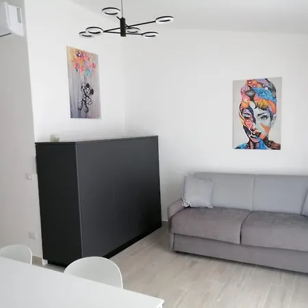 Casa Azzurra 1 *